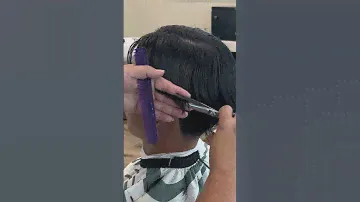Middle Part Taper haircut #babyliss #barber #babylisspro #haircut #gamma #hairstyle