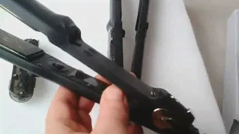 homeoutlet Ceramic Vapor Steam Hair Straightener Hair Salon Steam Styler Styling Tool HT .mp4